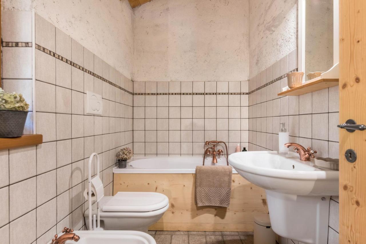 Baita Al Rossat Sant'Orsola Bagian luar foto