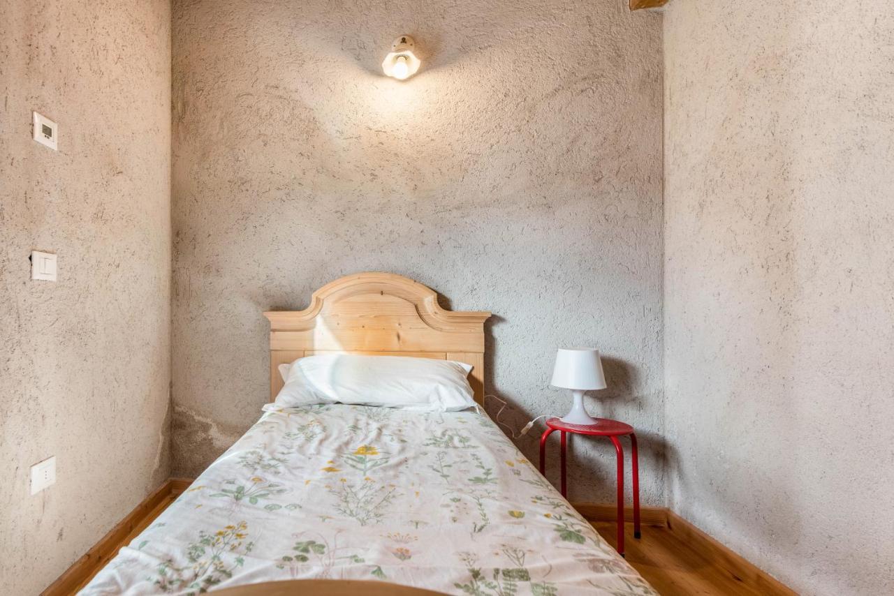 Baita Al Rossat Sant'Orsola Bagian luar foto